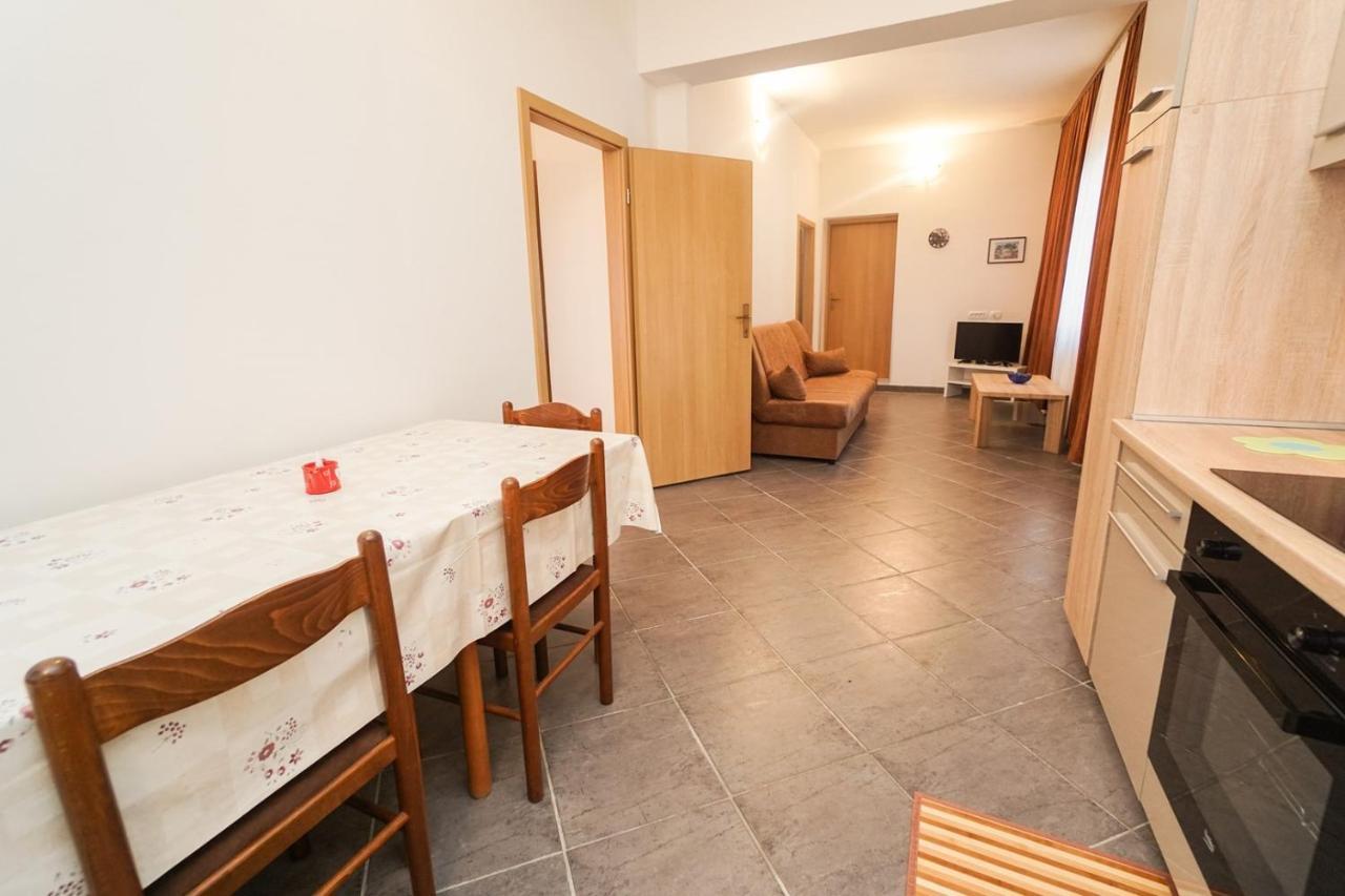 Apartments Mira Savudrija Crveni Vrh Exterior photo